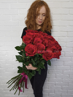 Акция! 25 красных роз Эквадор 80 см