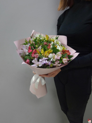 Букет из 15 альстромерий с доставкой в Челябинске