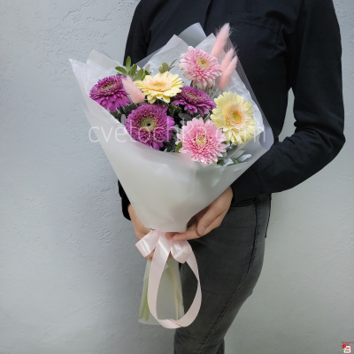 Букет из 7 гербер мини с доставкой в Челябинске