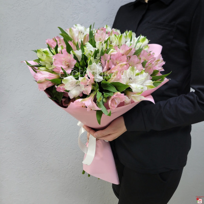 Букет из 15 альстромерий с доставкой в Челябинске